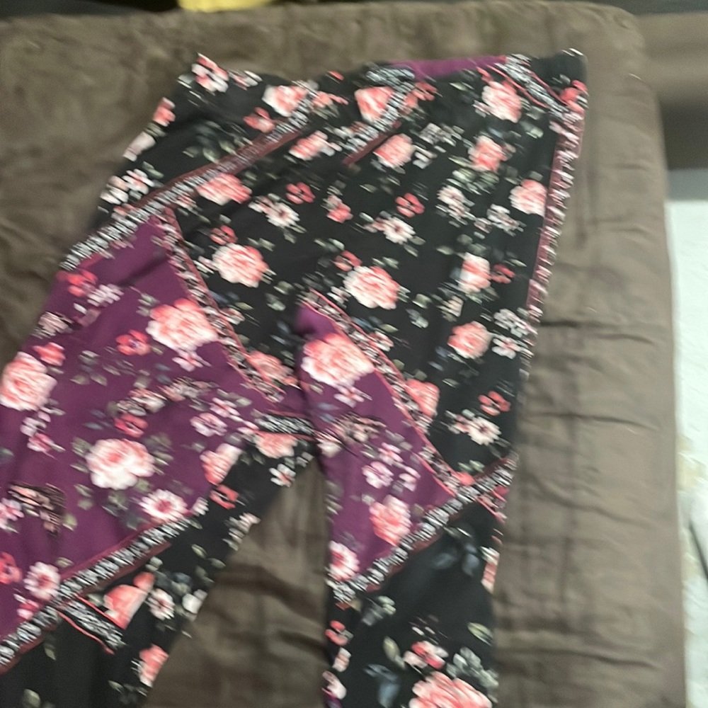 Black floral leggings very comfy